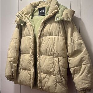 Zara Winter Puffer Jacket in light green